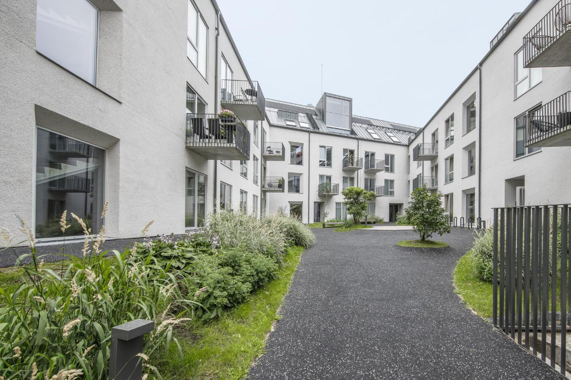 Ivis House - Spacious With Terrace, Old Town